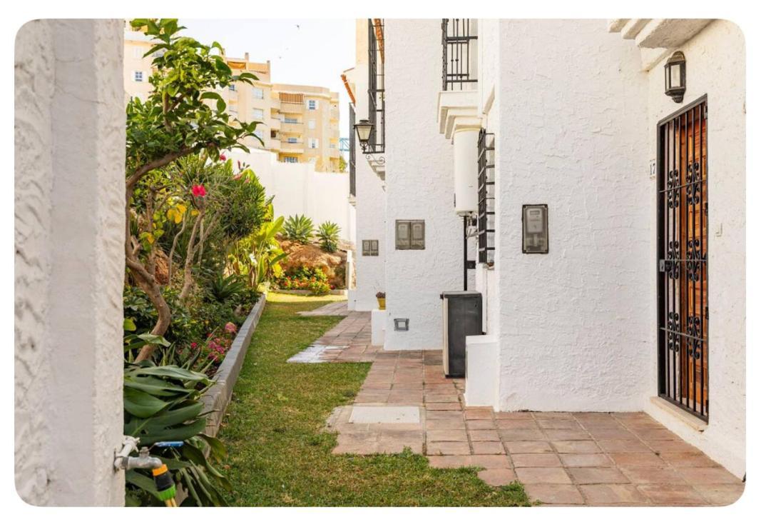 Вилла La Casa En La Carihuela Playa A 4 Minutos A Pie Торремолинос Экстерьер фото
