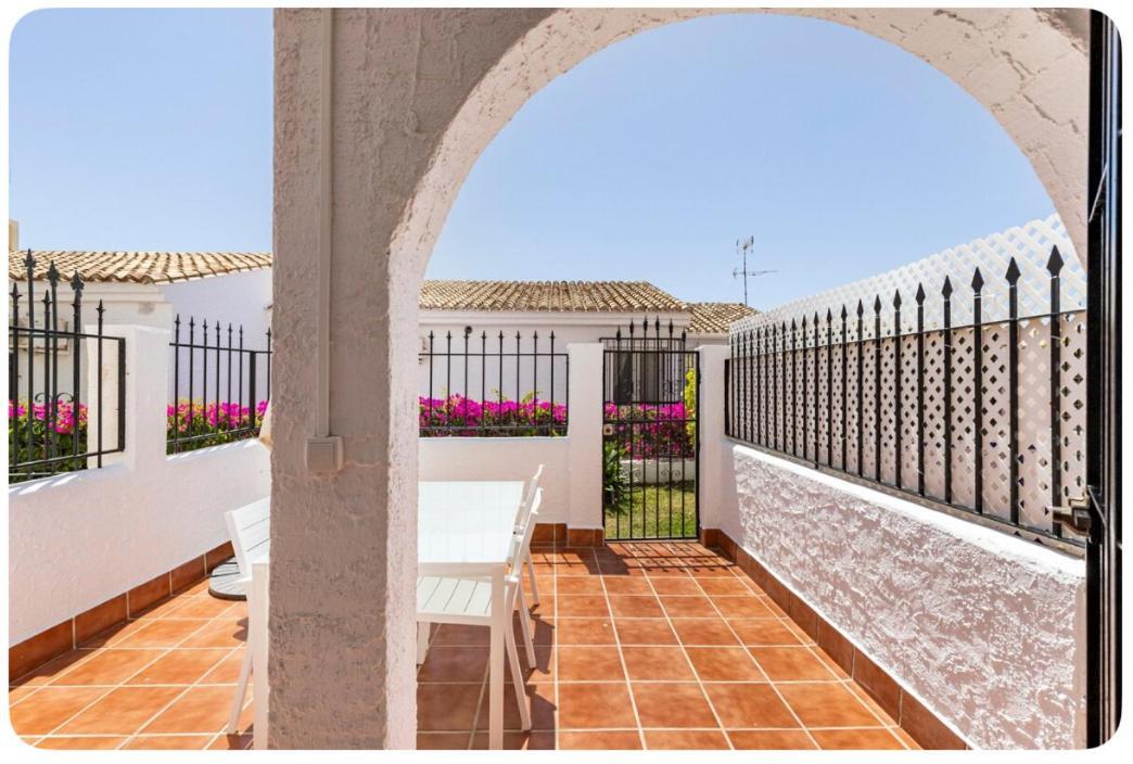 Вилла La Casa En La Carihuela Playa A 4 Minutos A Pie Торремолинос Экстерьер фото