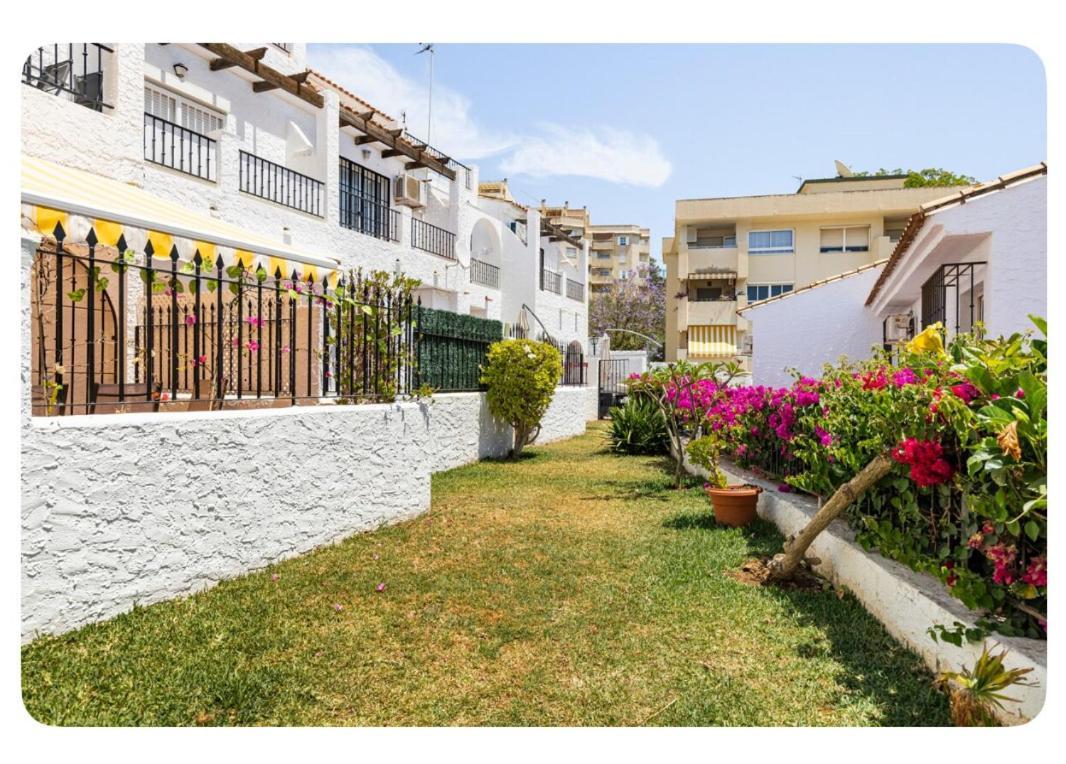 Вилла La Casa En La Carihuela Playa A 4 Minutos A Pie Торремолинос Экстерьер фото